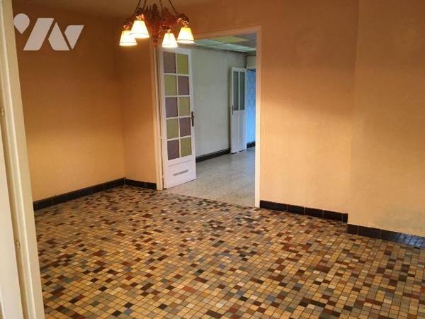 En priorité chez votre Notaire : Maison semi-mitoyenne, localisée dans secteur recherché, à moi...