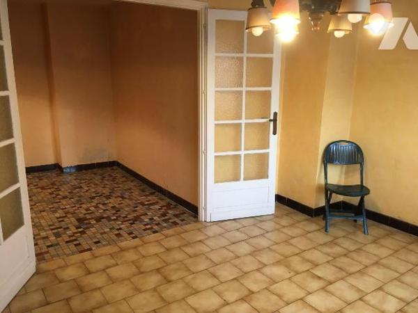 En priorité chez votre Notaire : Maison semi-mitoyenne, localisée dans secteur recherché, à moi...