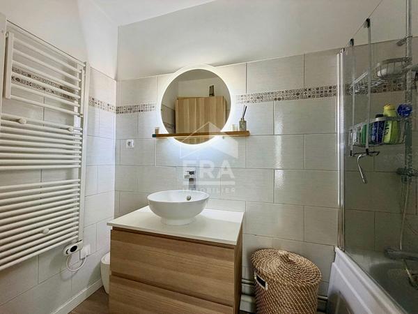 Sèvres - Appartement 3 pièces de 70,19 m² avec grande pièce de vie et box