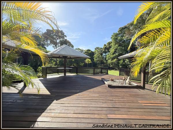 A VENDRE A MONTSINERY TONNEGRANDE (CARAPA) UNE MAGNIFIQUE PROPRIETE T6 DE 268 m² - TERRAIN 1 HECTARE - AU PRIX DE 392 000 €.