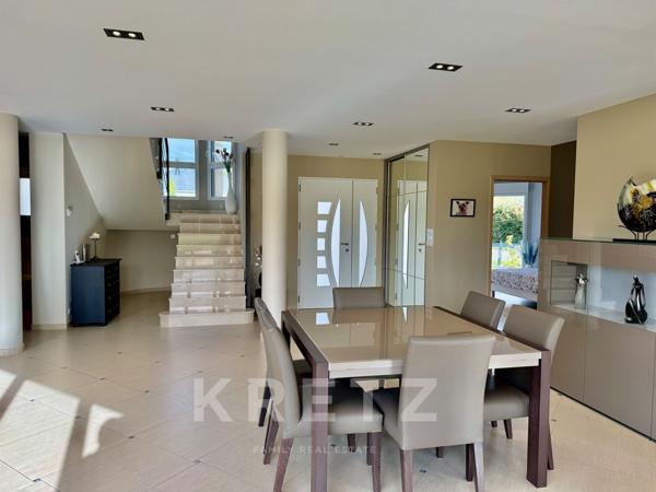 Carolles Baie du Mont St Michel, À 1Km de la plage, maison américaine comtemporaine jardin 14ares