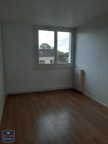 Appartement à louer 4 pièces 76.2m² Angy (60250)