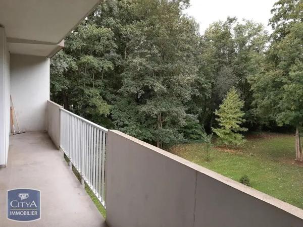 Appartement à louer 4 pièces 76.2m² Angy (60250)