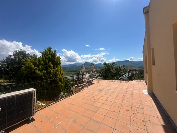 Maison Le Poet 7 pièce(s) 160 m2