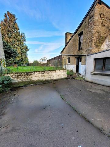 Maison 4 pièces+ local loué au cœur de Radenac