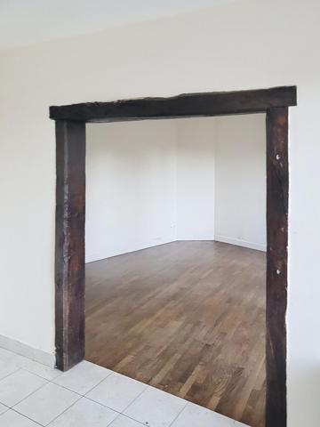 Maison 4 pièces+ local loué au cœur de Radenac