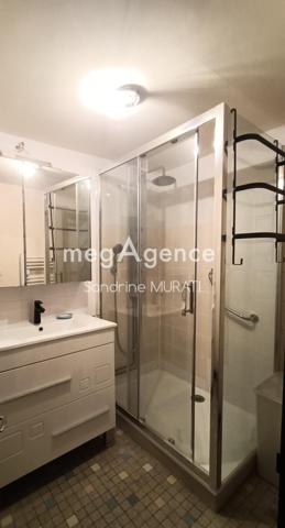 Maison à NEUILLY-LE-VENDIN, 53250 - 5 pièces 86m²