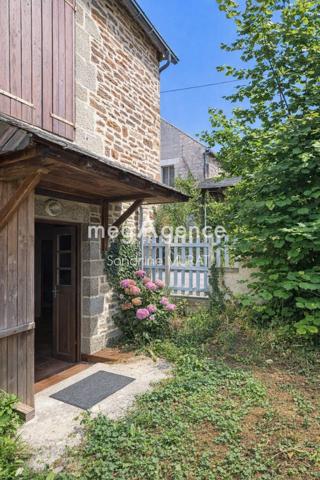 Maison à NEUILLY-LE-VENDIN, 53250 - 5 pièces 86m²