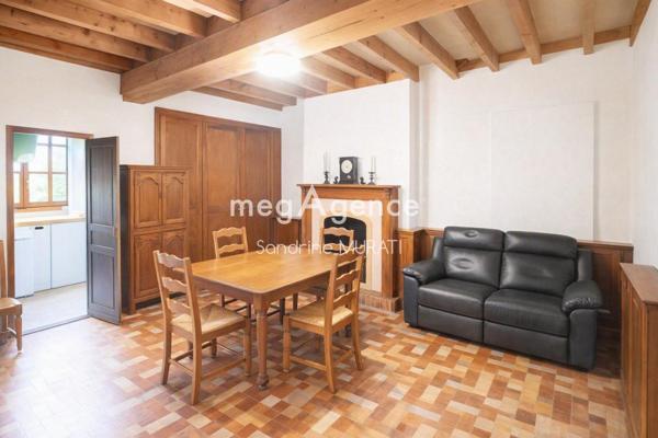 Maison à NEUILLY-LE-VENDIN, 53250 - 5 pièces 86m²