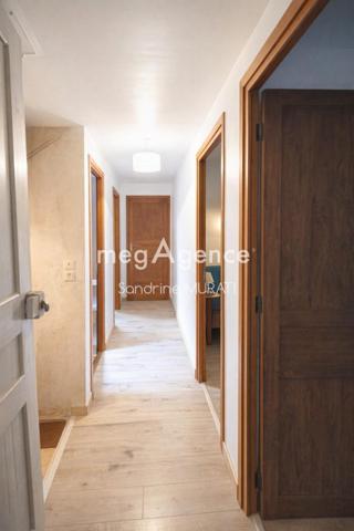 Maison à NEUILLY-LE-VENDIN, 53250 - 5 pièces 86m²