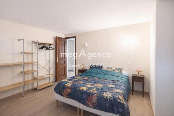 Maison à NEUILLY-LE-VENDIN, 53250 - 5 pièces 86m²