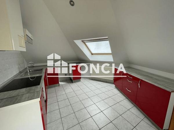 Location Appartement 4 pièces 48.1 m² - 8 RUE VANGILVEN Charleville Mezieres 08000