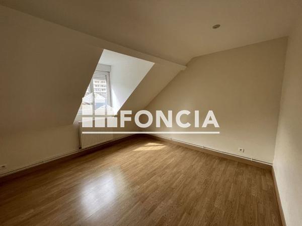 Location Appartement 4 pièces 48.1 m² - 8 RUE VANGILVEN Charleville Mezieres 08000