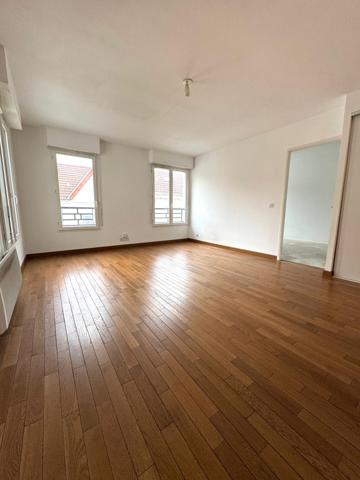 Très bel appartement de 2 pièces en plein coeur du Raincy!!! Asc + Parking!!!