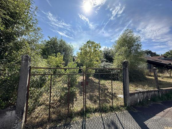 MERIGNAC - BX CAUDERAN - Terrain de 564m² - libre de constructeur