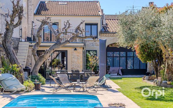 Maison à vendre    7 pièces •  Uchaud