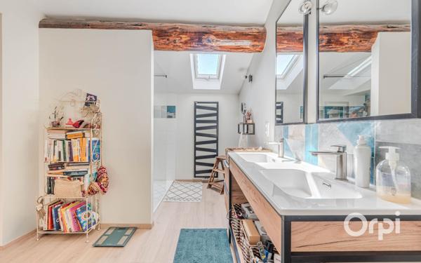 Maison à vendre    7 pièces •  Uchaud