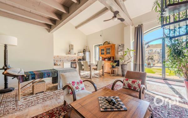 Maison à vendre    7 pièces •  Uchaud