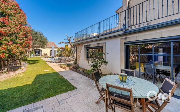 Maison à vendre    7 pièces •  Uchaud