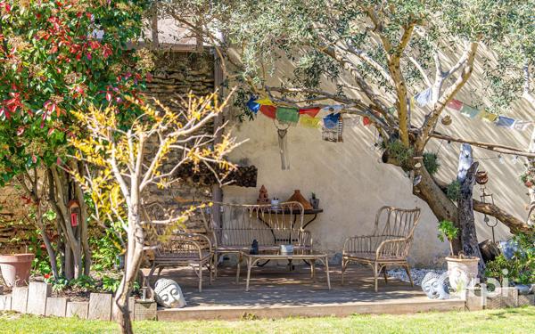 Maison à vendre    7 pièces •  Uchaud