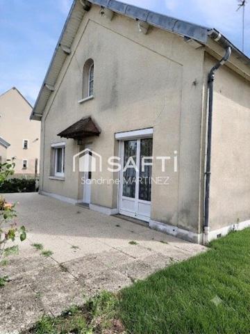 maison avec trois chambre au centre de Bornel