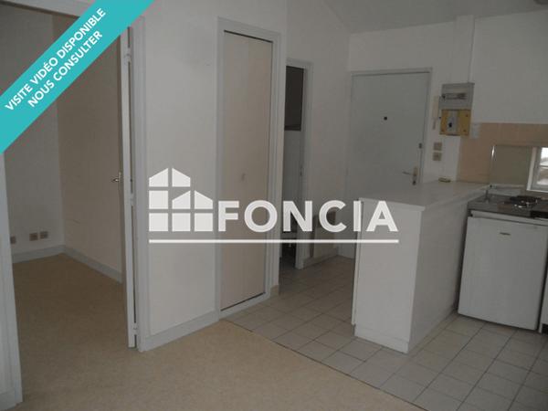 Location Appartement 2 pièces 27.07 m² - 55 RUE DE LA CATHEDRALE Poitiers 86000