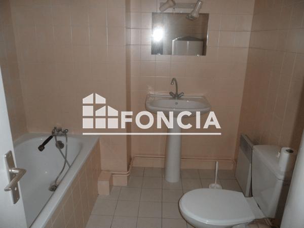 Location Appartement 2 pièces 27.07 m² - 55 RUE DE LA CATHEDRALE Poitiers 86000