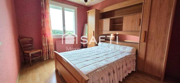 Pavillon sur sous-sol, 105m², 4 chambres, 1000m² de terrain.