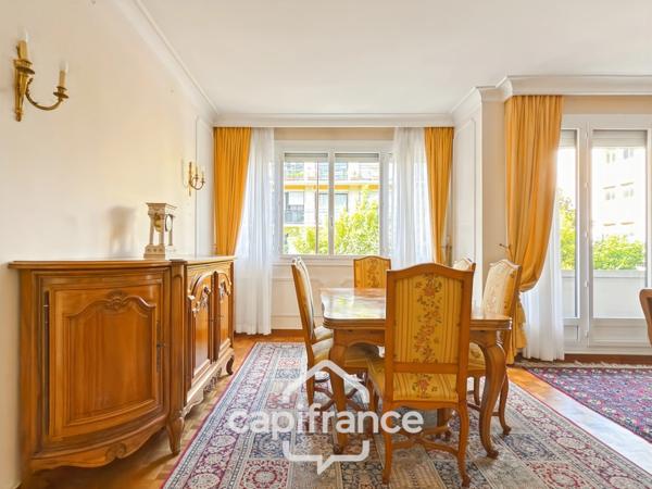 Appartement spacieux quartier Saint-James