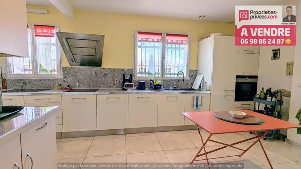 BELLE ET VASTE PROPRIETE DE CHARME