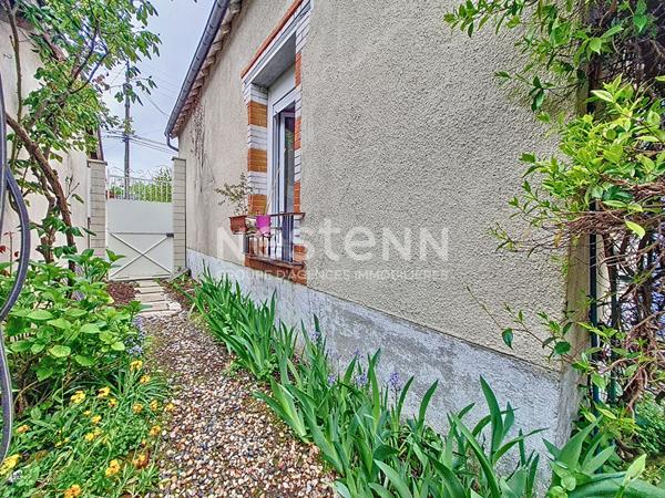 ORLEANS - MAISON ANNEES 30 - 120M2 au sol - 5 CHAMBRES - DOUBLE GARAGE - STUDIO INDEPENDANT louable - JARDIN ARBORE