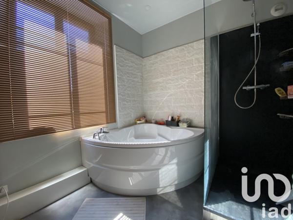 Maison à vendre 8 pièces 210 m² Poncin