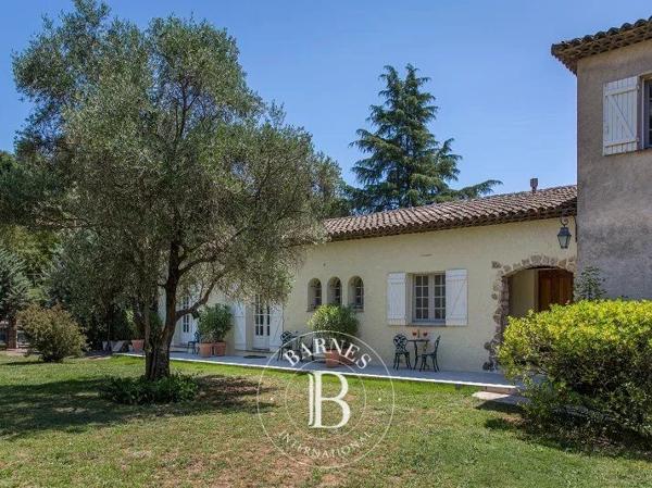 Peymeinade, Villa 9 Chambres -  345 m² à vendre
