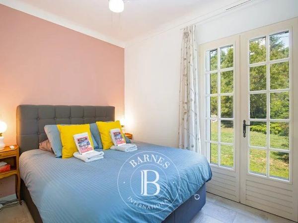Peymeinade, Villa 9 Chambres -  345 m² à vendre