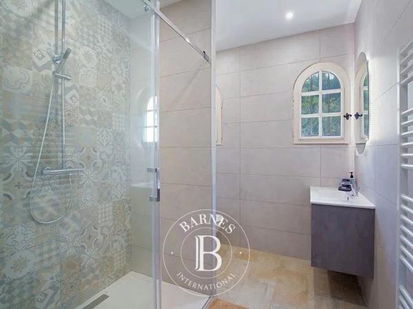 Peymeinade, Villa 9 Chambres -  345 m² à vendre