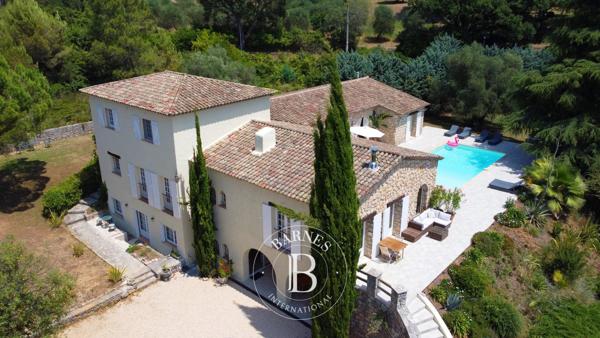 Peymeinade, Villa 9 Chambres -  345 m² à vendre