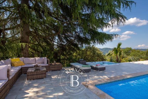 Peymeinade, Villa 9 Chambres -  345 m² à vendre