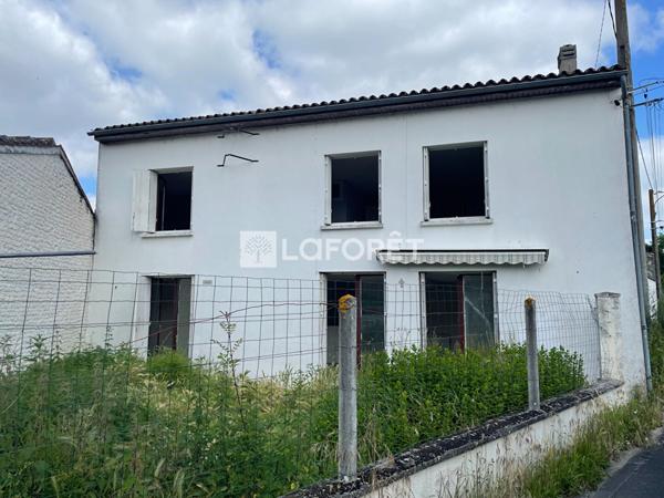 Achat maison Salles-d'Angles - 4 pièce(s) - 150 m² - 107 000 €