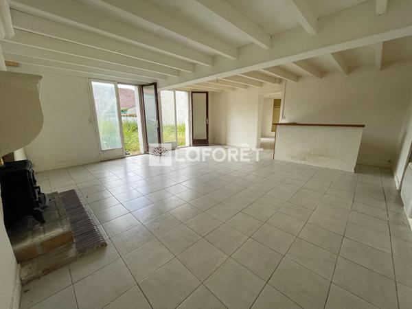 Achat maison Salles-d'Angles - 4 pièce(s) - 150 m² - 107 000 €