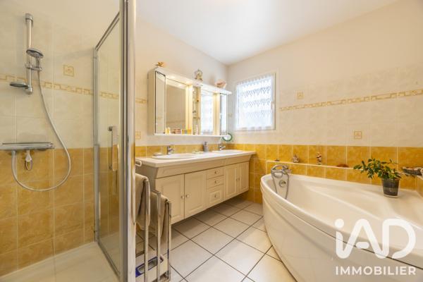 Maison à vendre 6 pièces 118 m² Saint-Vincent-de-Tyrosse