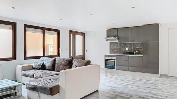 A deux pas du Tramway T2 - 70 m2 de surface utile