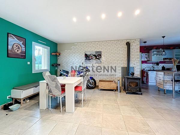 Vente maison de 117m², 4 chambres, 2 garages, sur un terrain de plus de 600m² à Chateauneuf-sur-Sarthe