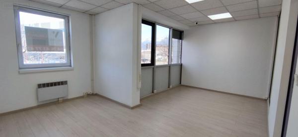 Local professionnel à vendre à Grenoble en Isère (38000), ref : 73007-125