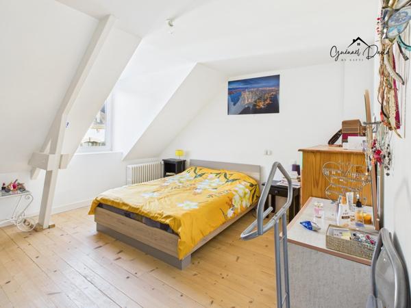 SAINT-POL-DE-LÉON – MAISON DE VILLE RÉNOVÉE AVEC TERRASSE