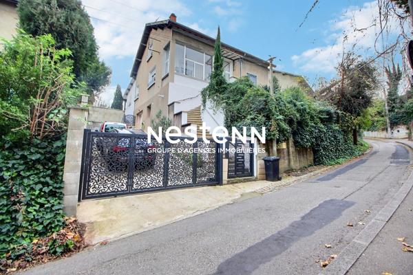 Maison de Prestige à Vénissieux - 5 Chambres, Piscine et Jardin