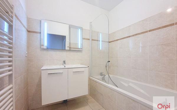 Appartement à vendre    2 pièces • 56,68 m2 Ajaccio