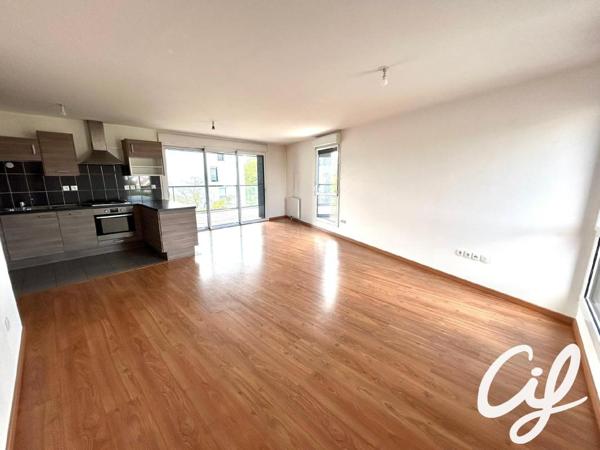 Appartement T4 NANTES Croix Bonneau - 84.2 m2  235 000 Euros