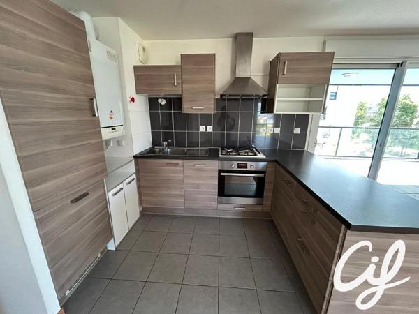 Appartement T4 NANTES Croix Bonneau - 84.2 m2  235 000 Euros