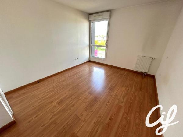 Appartement T4 NANTES Croix Bonneau - 84.2 m2  235 000 Euros