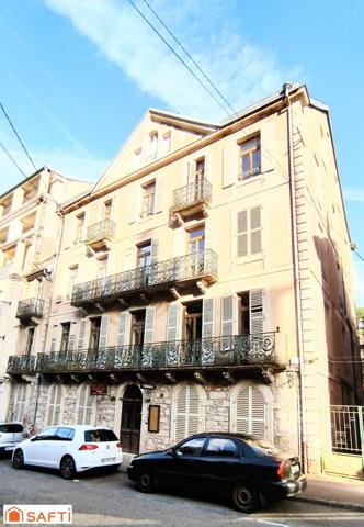 Hôtel de charme sur 5 niveaux avec ascenseur à réhabiliter, à 2 pas du centre balnéo-romain Calodaé